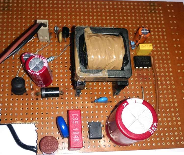 12V 1A Power Supply Circuit Design using VIPer22A 12V 1A Power Supply Circuit Design using VIPer22A