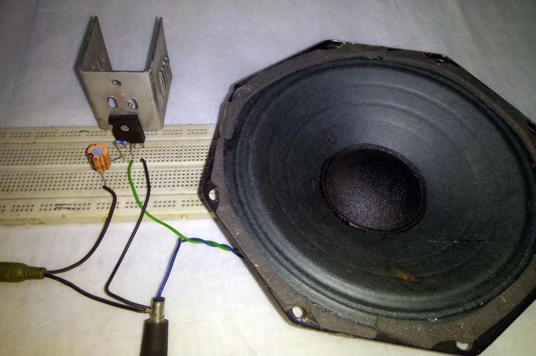 12V Audio Power Amplifier using TIP35C 12V Audio Power Amplifier using TIP35C