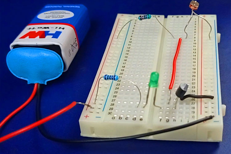DIY Darkness Detector Circuit using LDR Darkness Detector Circuit using LDR