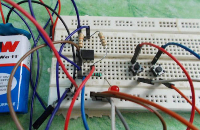 1 Bit Memory Cell using 555 Timer IC 1 Bit Memory Cell using 555 Timer IC