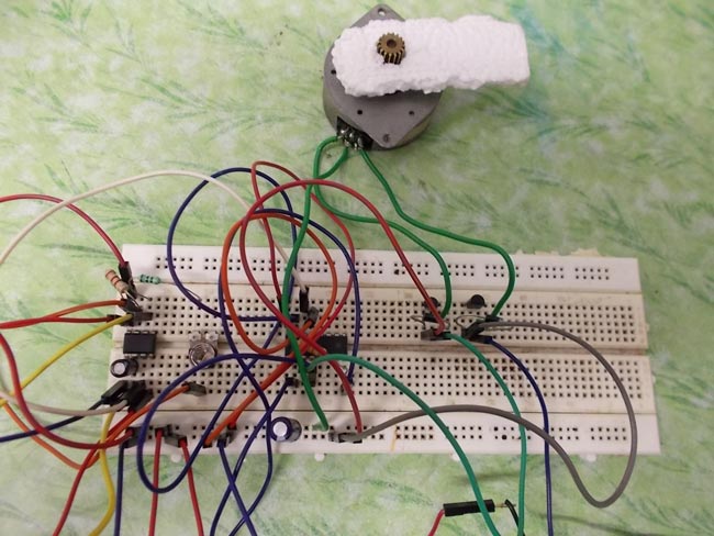 Stepper Motor Driver using 555 Timer IC Stepper Motor Driver using 555 Timer IC