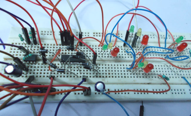Four Way Traffic Signal Circuit Project using IC 555 Timer Four Way Traffic Signal Circuit Project using IC 555 Timer