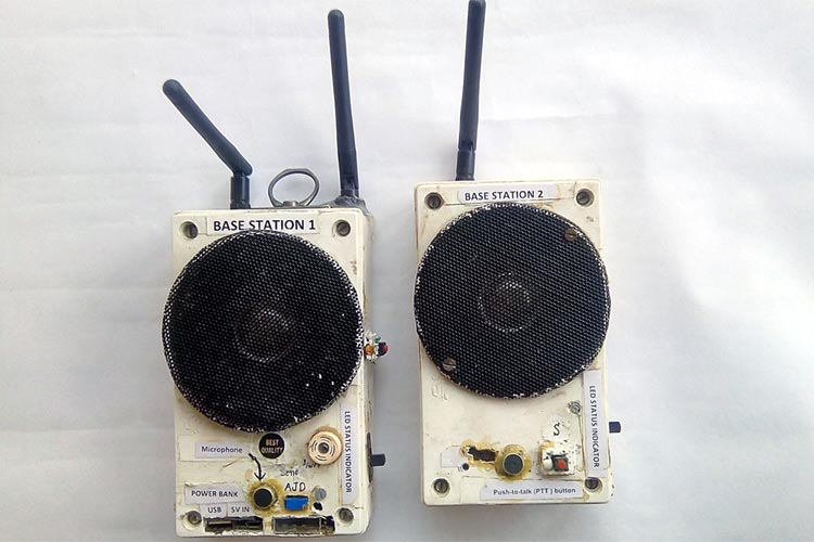 Arduino Based Walkie Talkie using nRF24L01 Arduino Based Walkie Talkie using nRF24L01