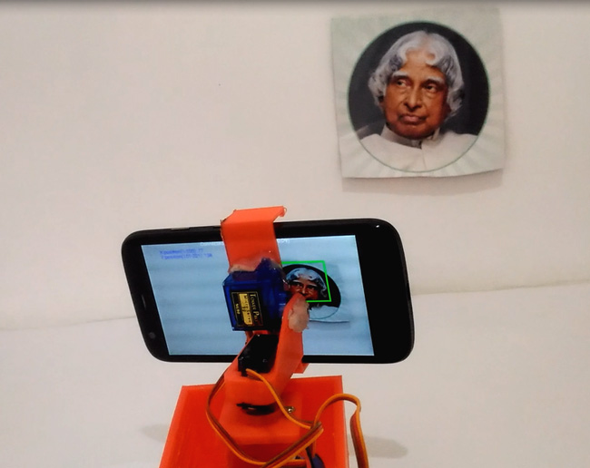 Real Time Face Detection and Tracking Project using Arduino Real Time Face Detection and Tracking Project using Arduino