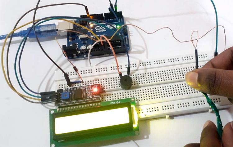 Buzz Wire Game with an Arduino Buzz Wire Game with an Arduino