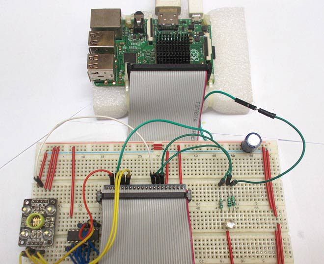 Detecting Colors using Raspberry Pi and Color Sensor TCS3200 Detecting Colors using Raspberry Pi and Color Sensor TCS3200