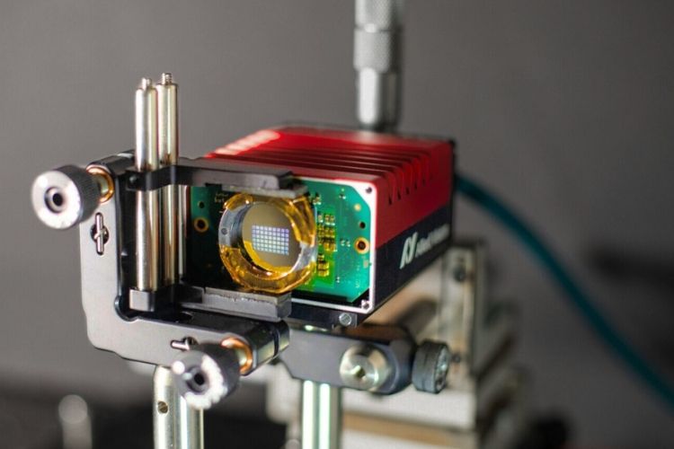 Camera That Identify Objects at The Speed of Light Camera That Identify Objects at The Speed of Light