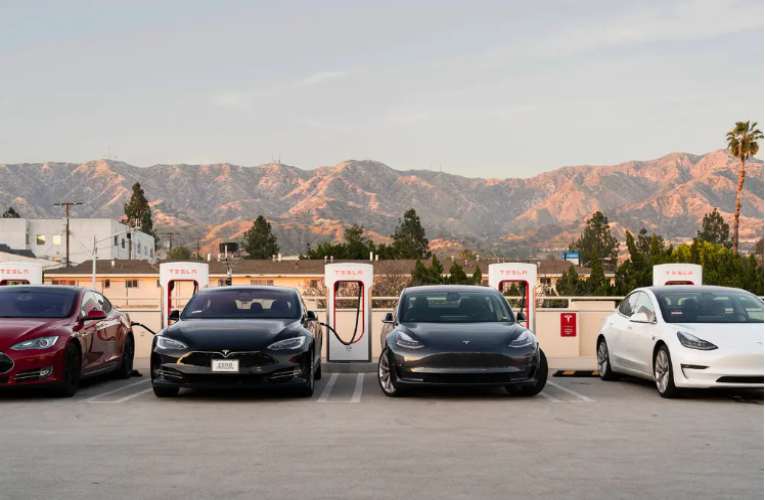 EV-Market, Pic Courtesy-NYT EV-Market, Pic Courtesy-NYT