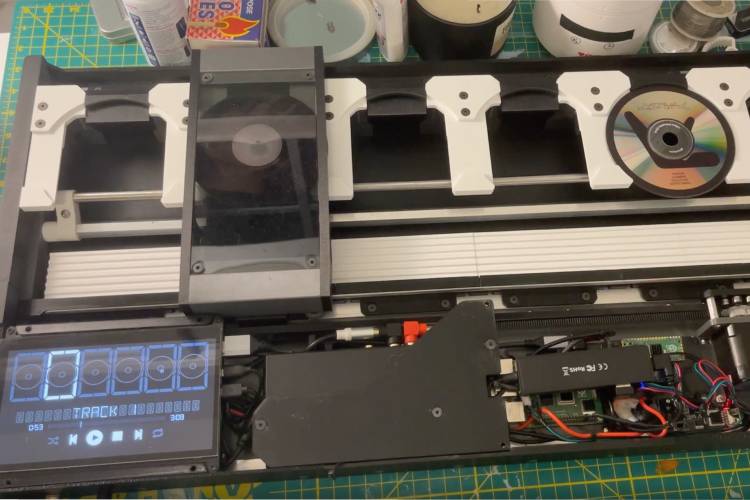 DIY Raspberry Pi CD Deck DIY Raspberry Pi CD Deck