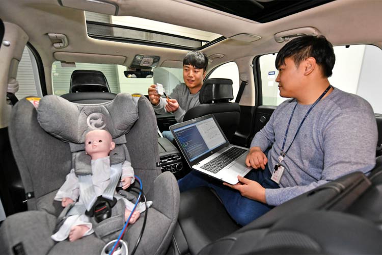 Hyundai Mobis's In-Cabin Safety Alert System Hyundai Mobis's In-Cabin Safety Alert System