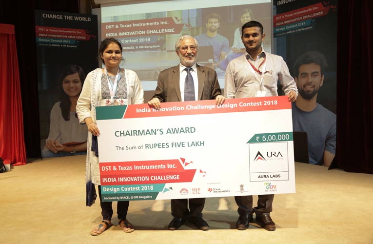Team from S R M Institute of Science & Technology, Tamil Nadu receiving the Chairman’s Award for TI’s IICDC 2018 Finals for their innovation on ‘Inkless Printing Technology Using Plasma Arc Paper Carburisation.’ Team from S R M Institute of Science & Technology, Tamil Nadu receiving the Chairman’s Award for TI’s IICDC 2018 Finals for their innovation on ‘Inkless Printing Technology Using Plasma Arc Paper Carburisation.’