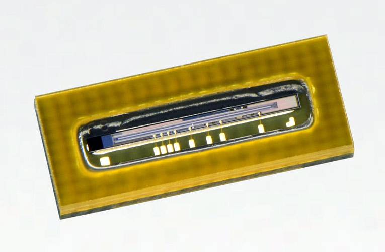 TCD1105GFG and TCD1106GFG Linear Image Sensors Lens Reduction Type 1500 Pixel Monochrome Linear Image Sensors