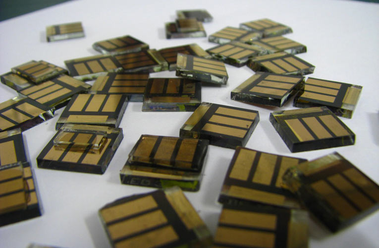 perovskite solar cell (PSC) perovskite solar cell (PSC)
