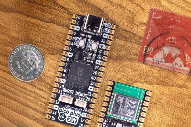 Pimoroni Pico Plus 2 W Pimoroni Pico Plus 2 W