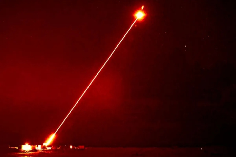 Dragonfire - A Laser Directed-Energy Weapon Dragonfire - A Laser Directed-Energy Weapon