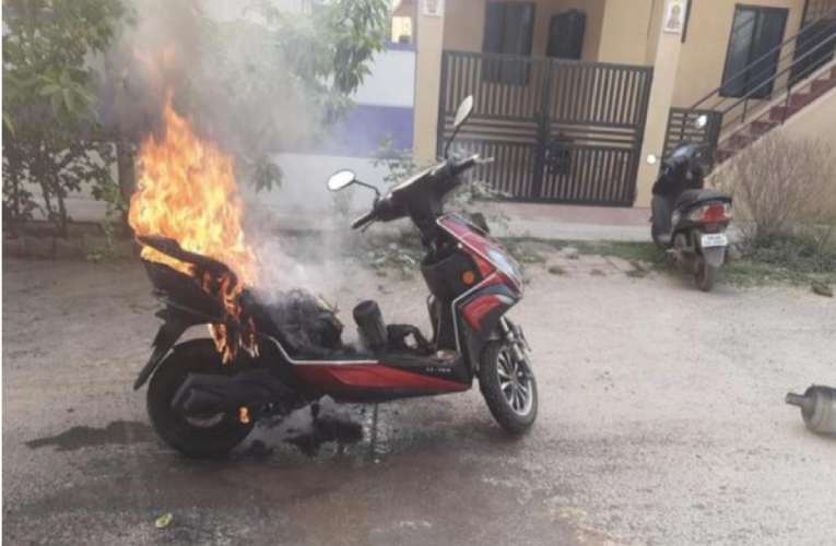 e-scooter- Fire e-scooter- Fire