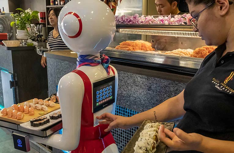 Robots in Restaurants Robots in Restaurants